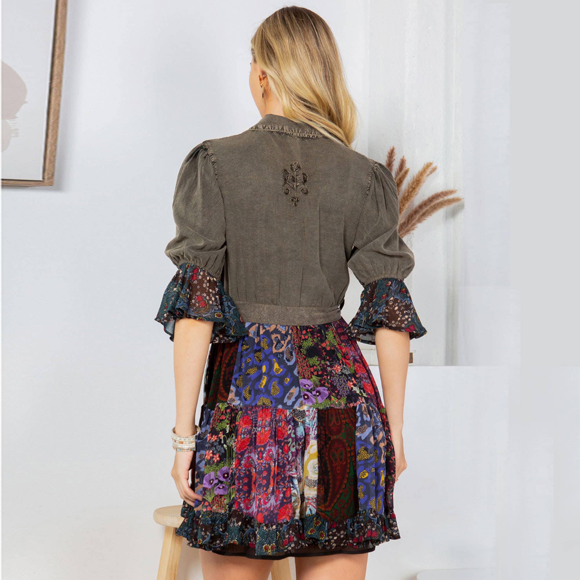 Grava Vintage Fusion: vestido de muñeca bordado a la piedra de venta al por mayor en Faire2