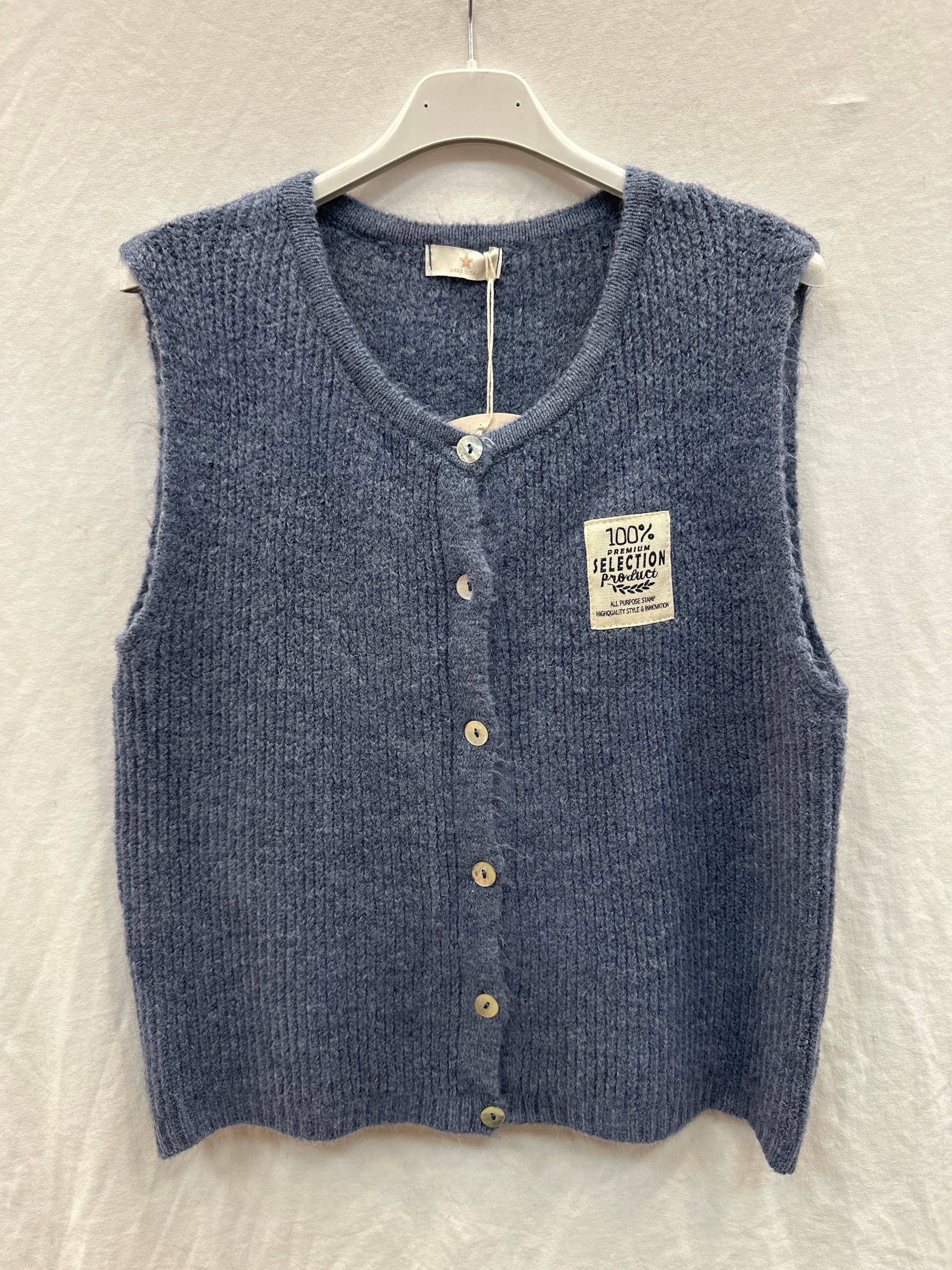 Mimi & Gogo - Wholesale Outerwear Vest - Women's - Knit vest with patch @35577_GiEcussonMaille0