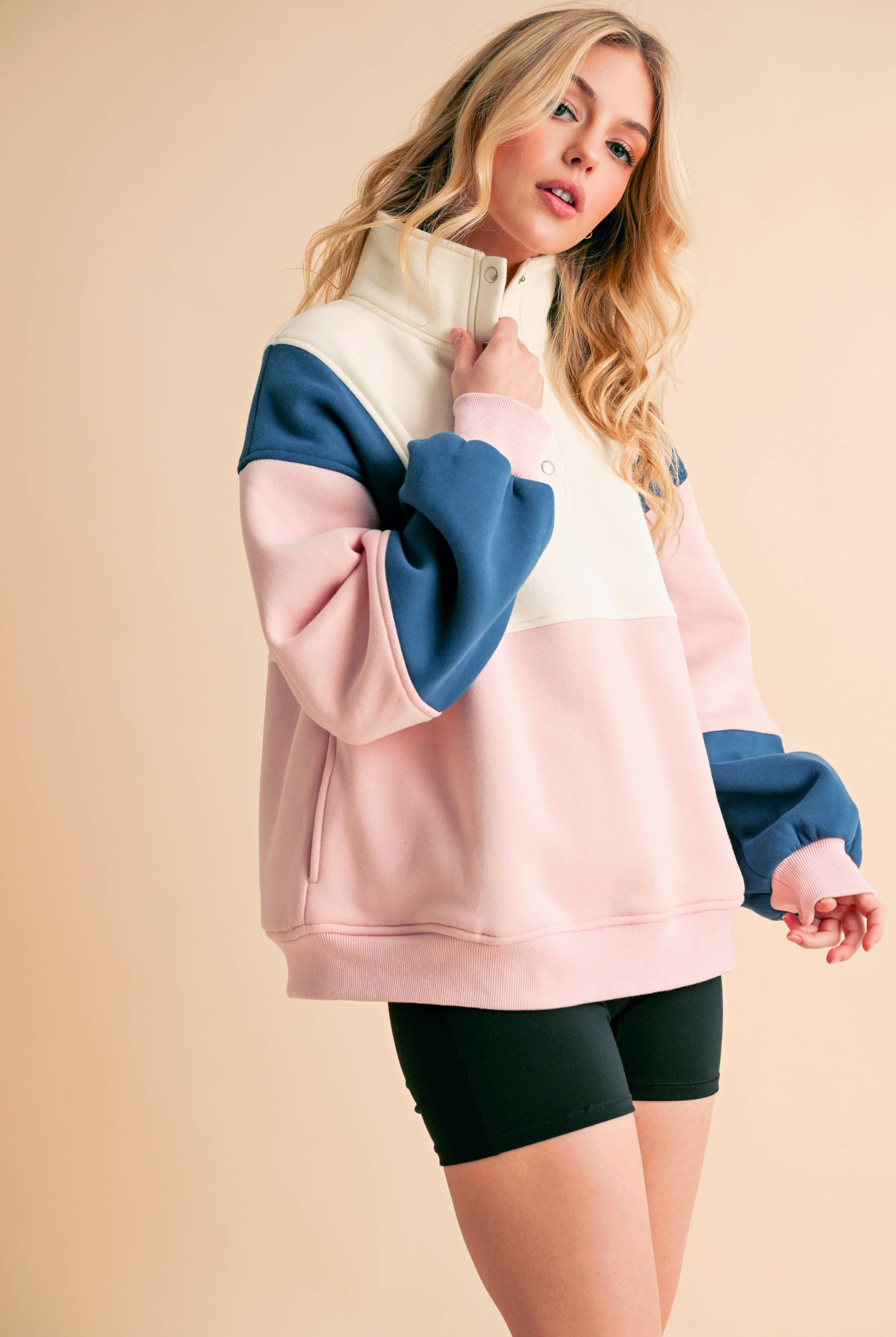 AEMI + CO – wholesale Sweatshirt - Dam – 992EK Glo colorblock-tröja med tryckknappar13