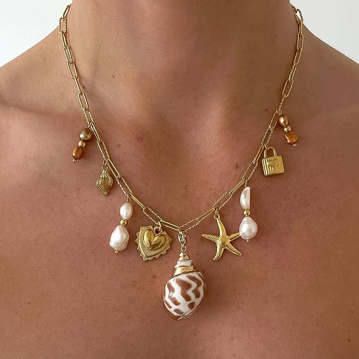 Ophélie 18K Gold Non-Tarnish Shell and Pearl Charm Necklace for wholesale on Faire