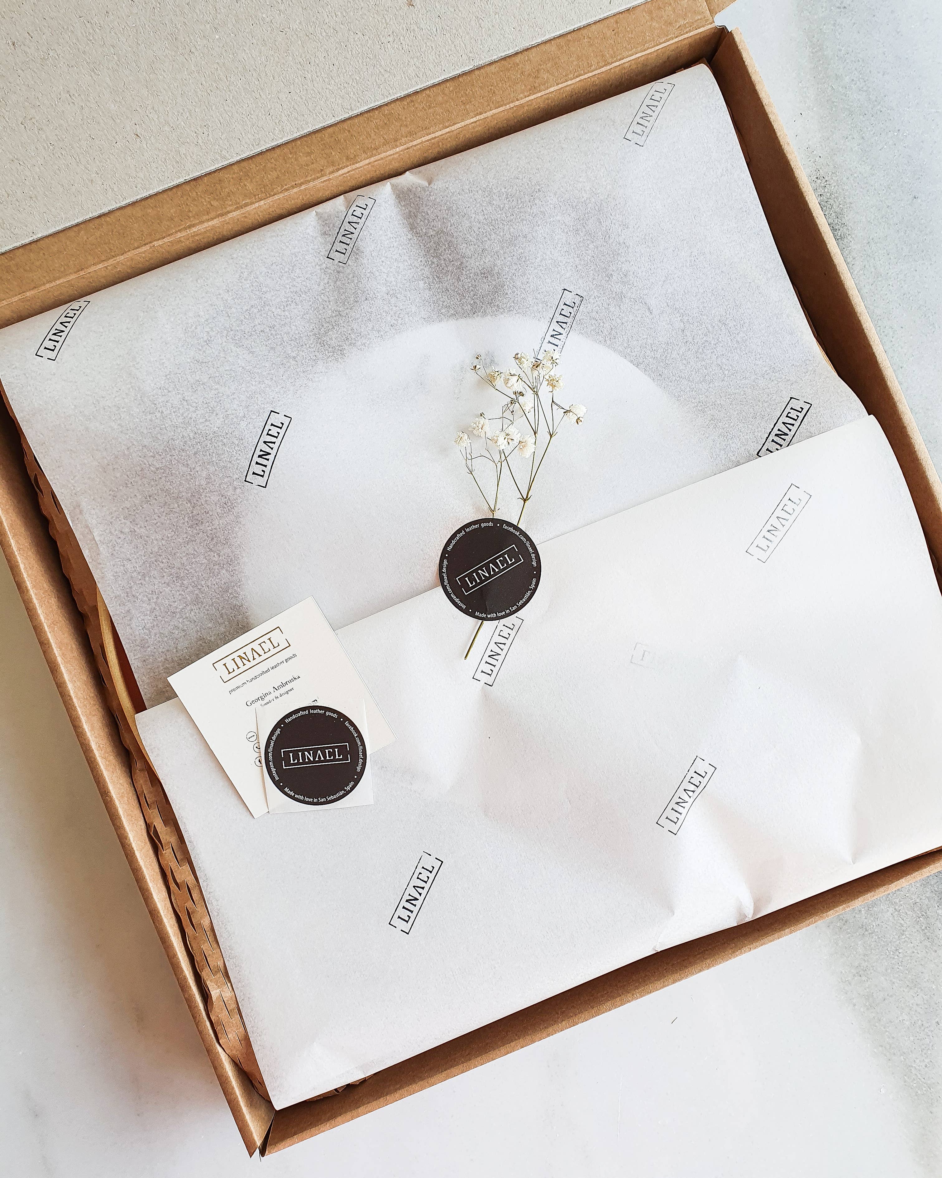 Linael - Wholesale Wall Clock - LEATHER WALL CLOCK – EXTRA LARGE SIZE – VEGTAN NATURAL6