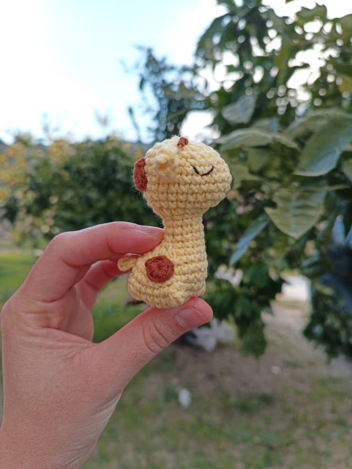 Llavero de Jirafa Amigurumi Hecho a Mano - Juguetón y Lindo para venta al por mayor de KLABELGIFT