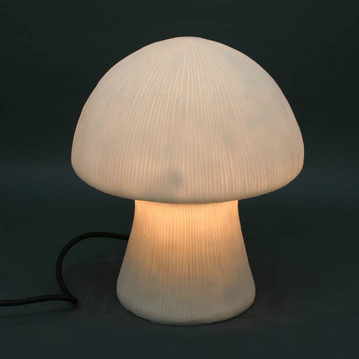 Middelgrote BUITEN Zandsteen Paddenstoel Lamp voor wholesale door Modern Eastern by Contrast Inc.