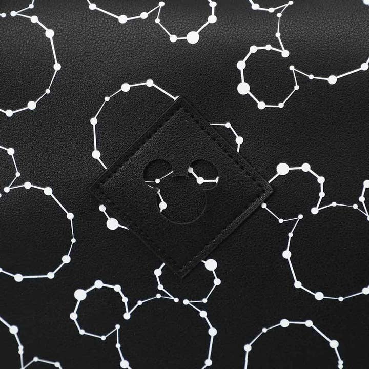 Bioworld Merchandising - Wholesale Weekender Bag - Unisex - Disney Mickey Mouse Rolling Duffle Travel Bag