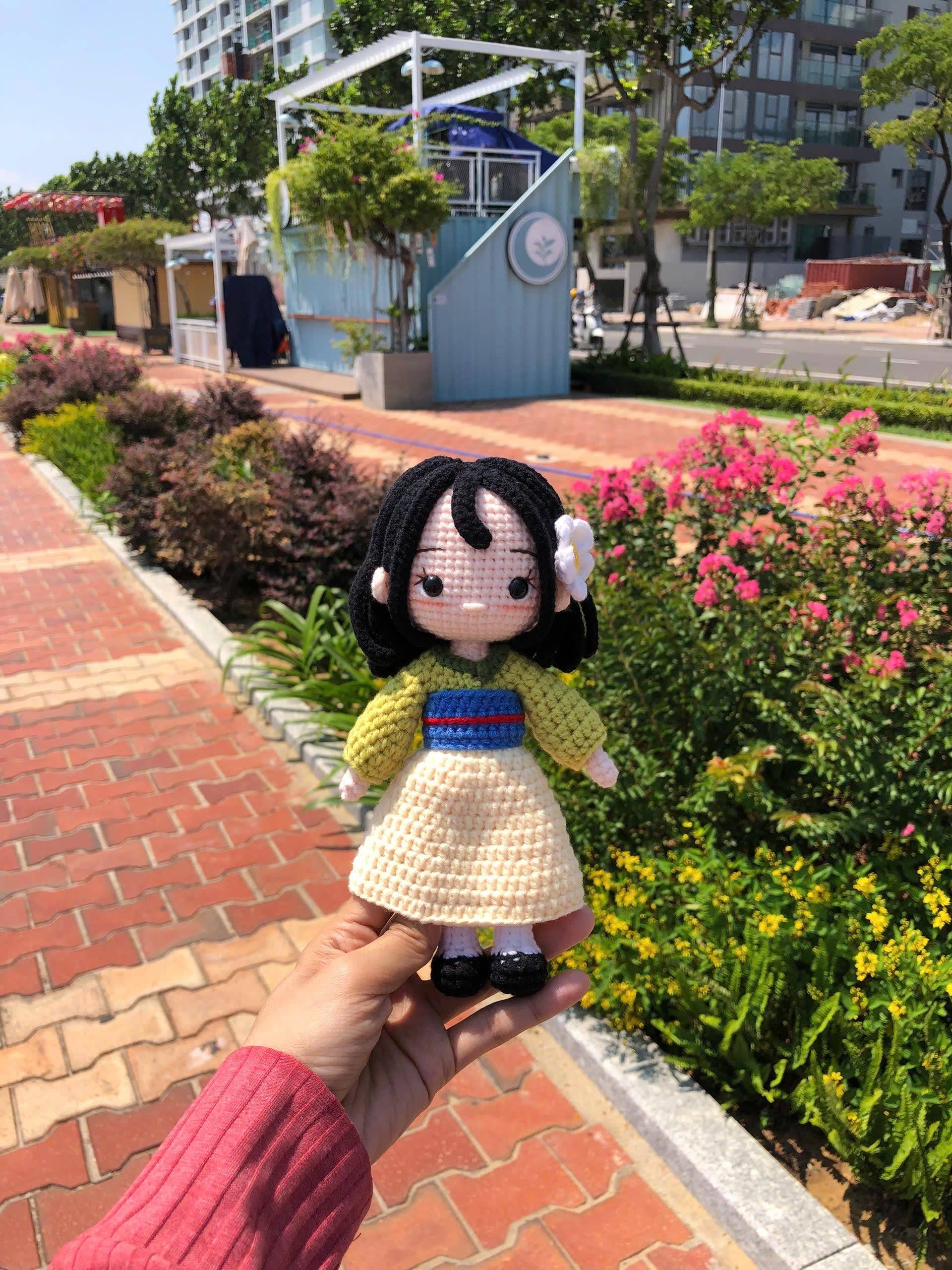 TOMOPOD LLC – wholesale Decorative tabletop object – Princess Crochet Doll, Princess Amigurumi, Cute Girly Gift2