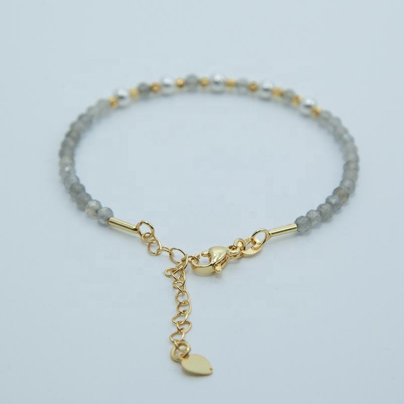 Artisans de Madagascar - Wholesale Beaded Bracelet - Gray Labradorite Bracelets Faceted Beads between 3 & 4 mm6