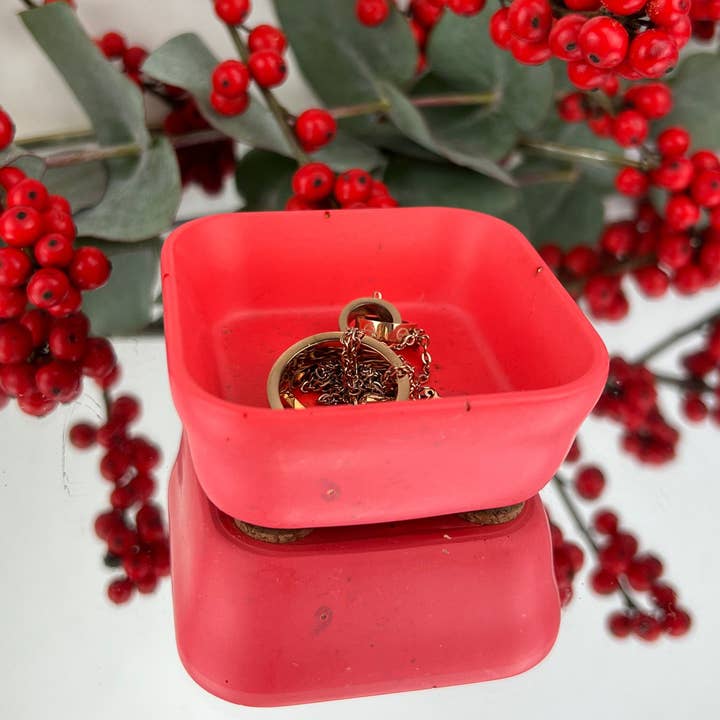 Square jewelry dish for wholesale by Vanil Noir Collection