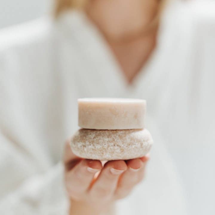 Zero Waste MVMT - Wholesale Shampoo Puck/Solid Shampoo - Shampoo Bar | Cedar + Patchouli | Zero Waste Hair Care2
