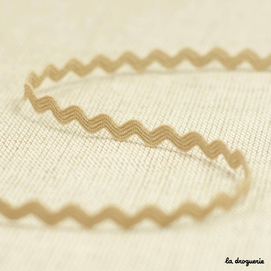 LA DROGUERIE - Wholesale Ribbon - Gift Wrapping - Small rickrack ribbon11