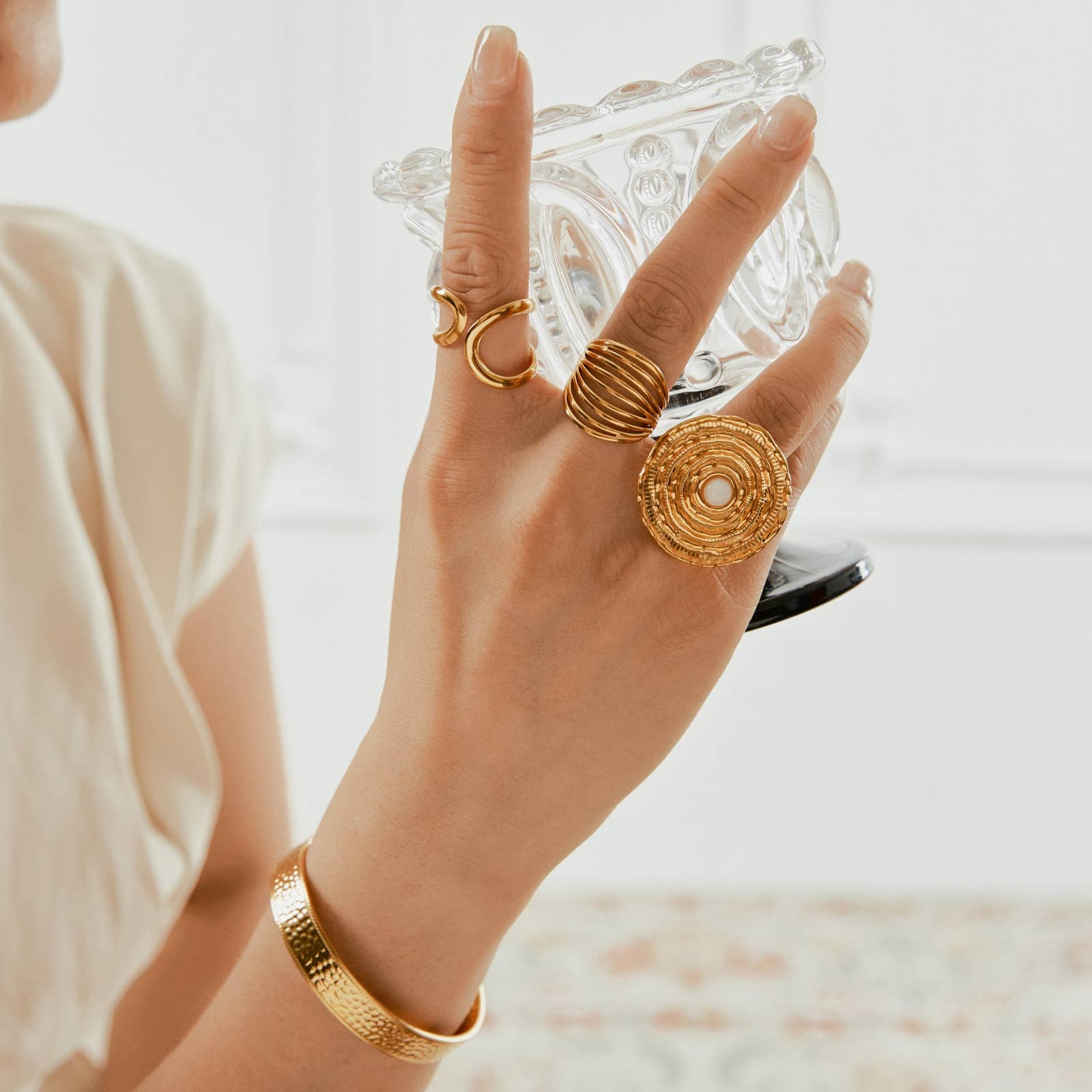 Lovelika - Wholesale Chain Ring - Round ring with stone - Alexandra6