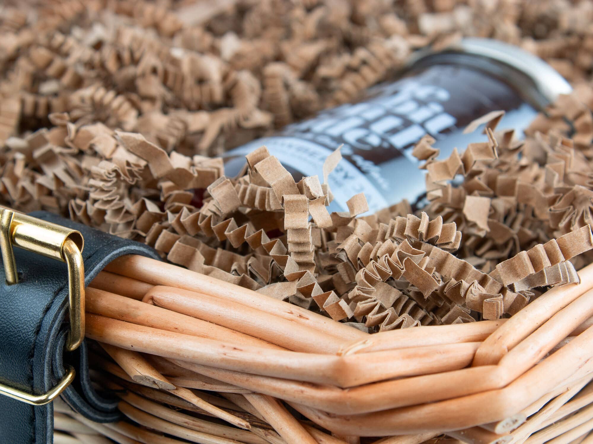 Gadsby – wholesale Craft supplies – Manilla Crinkle Cut Shredded Paper 5kg - FSC - Void Fill1