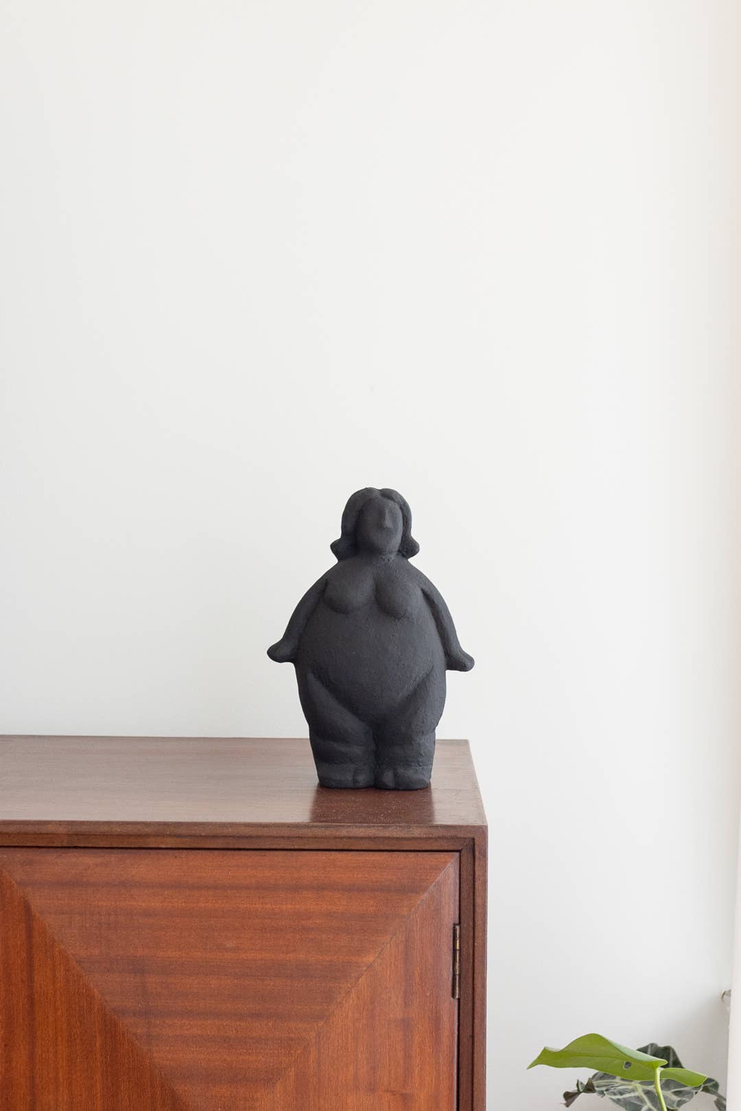 OITO Atelier - Wholesale Decorative Figurine - Woman8