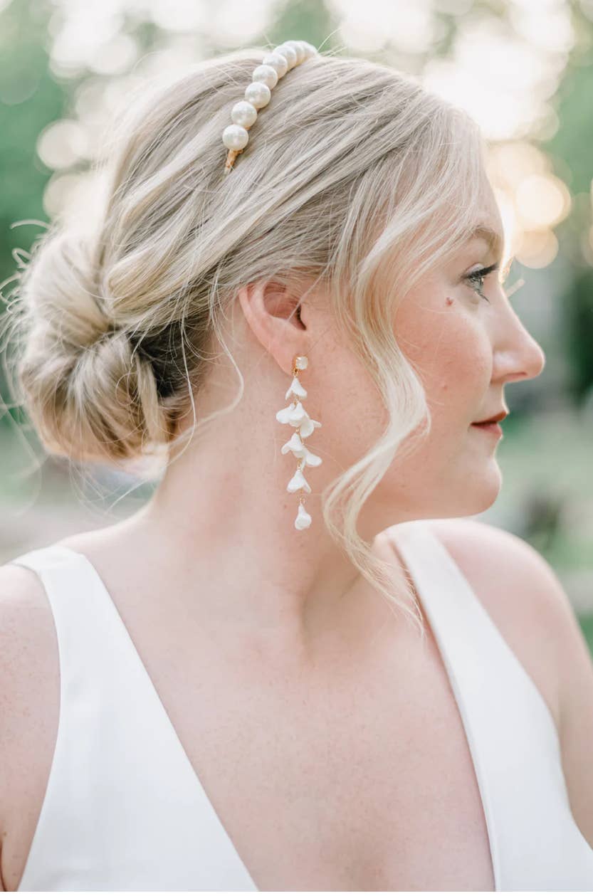 My Best Kept Jewelry - Wholesale Dangle earrings - Bailey Flower & Pearl Bridal Earrings