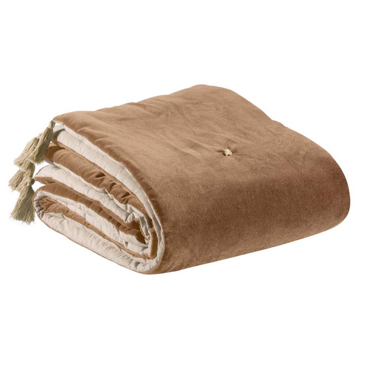 Elise String Quilt Pompoms 80 X 180 for wholesale by Maison Vivaraise & La Cerise sur le Gâteau