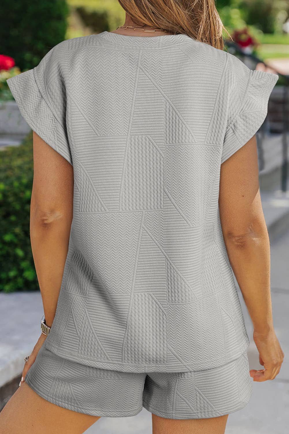 Aapparella - Vente Ensemble de vêtements d'intérieur – femme - Ensemble t-shirt et short à volants texturés unis pour femmes | S-2XL1