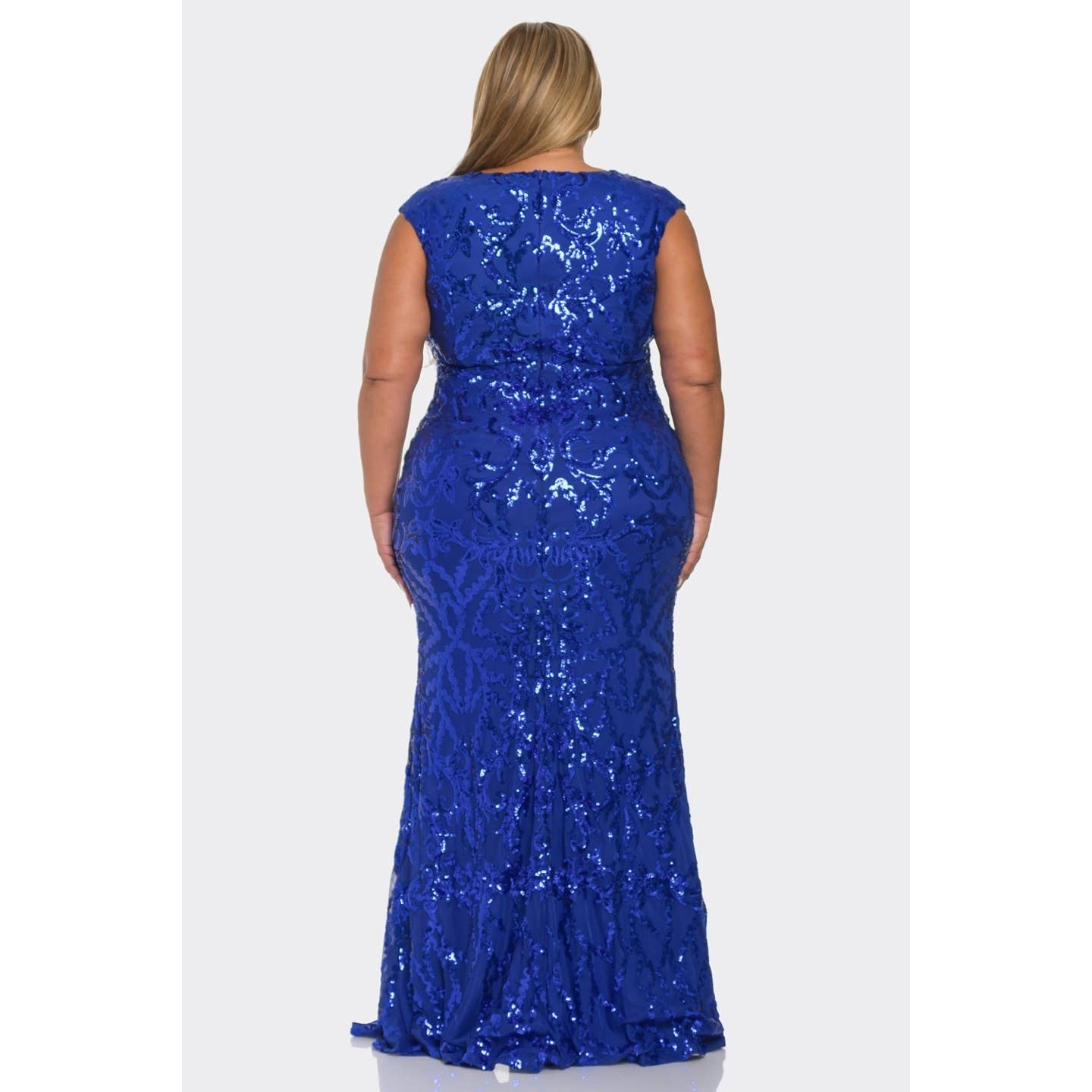Curve Market - Vente Robe de soirée – femme - ROBE MAXI À SEQUINS À MANCHES COURTES ET FENTE LATÉRALE DE GRANDE TAILLE7
