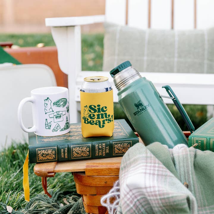 Victory Lap - Wholesale Drink Huggers & Koozies - Baylor Koozie - Yellow3