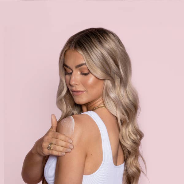 Volition Beauty - Vente Crème hydratante anti-âge - Hydratant Corporel Raffermissant Autobronzant Progressif Getaway Glow1