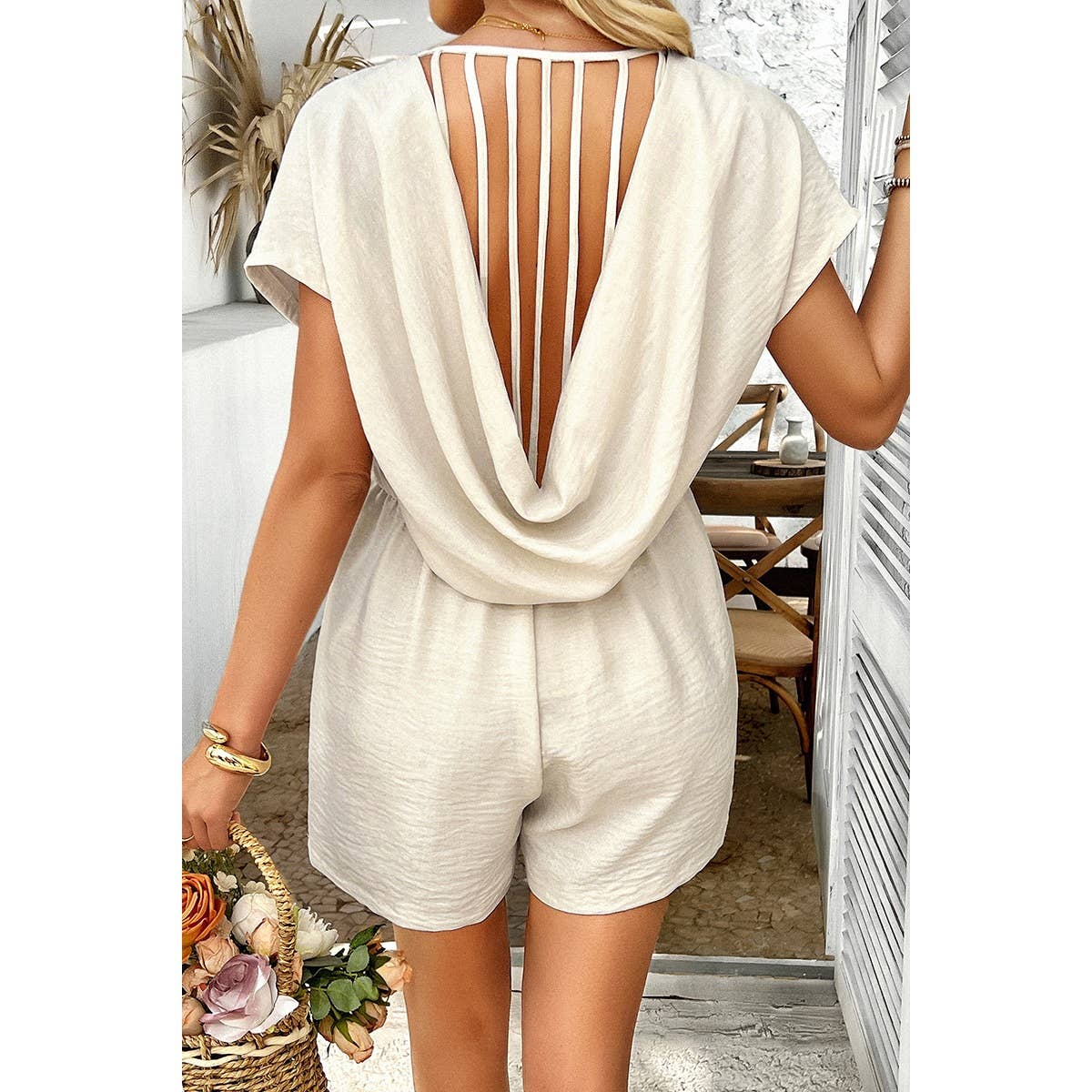 Elings – Großhandel Romper – Damen – Solider Tiefer V-Ausschnitt Drop-Shoulder-Loser Jumpsuit mit Taschen2