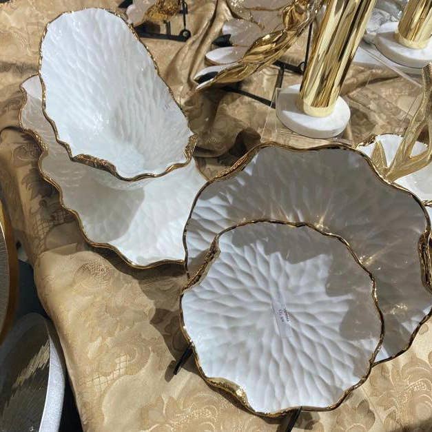 VIVIENCE - Wholesale Decorative Tray - White Oval Tray New Bone China with Gold Scalloped Edge3