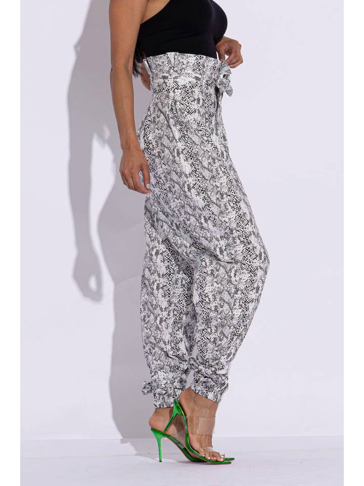 GRIJS Cargobroek met slangenhuidprint voor groothandel op Faire3