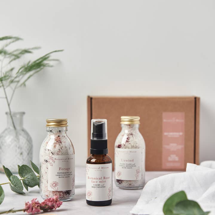 Botanical Bloom Apothecary – wholesale Face & body mist/water – Botanical Rose Face Mist; Travel Size4