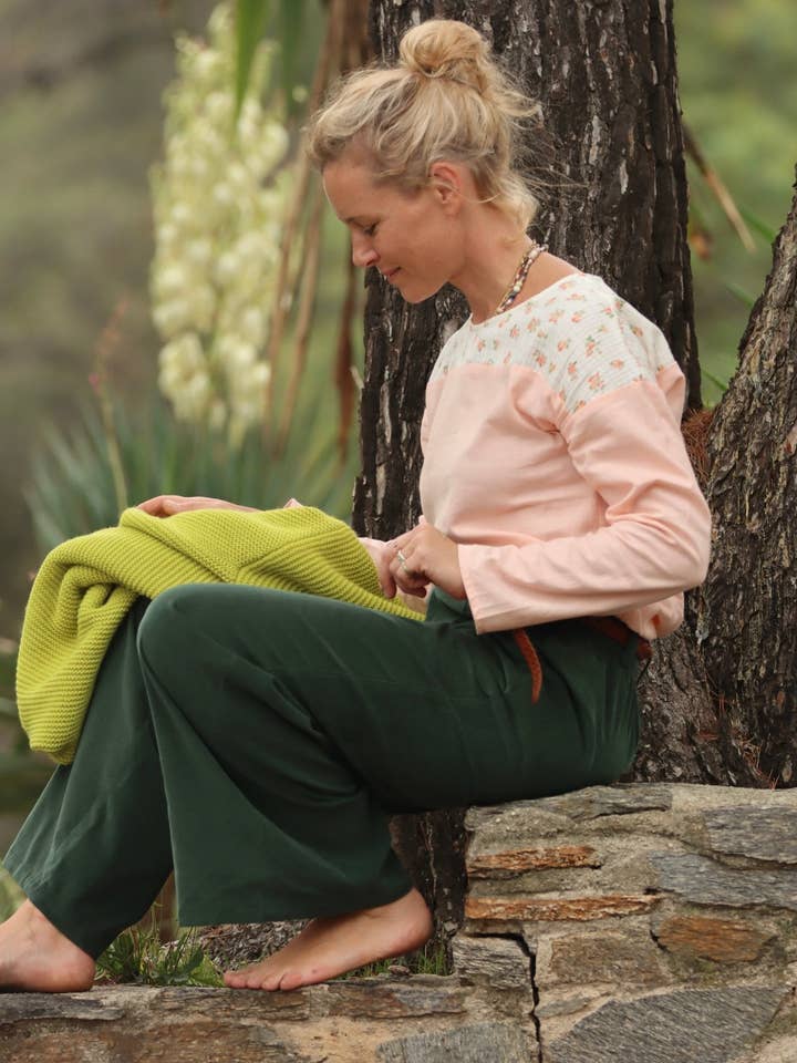 Marion blouse - koraalbloemen/katoenen keperstof voor wholesale door Quintessence