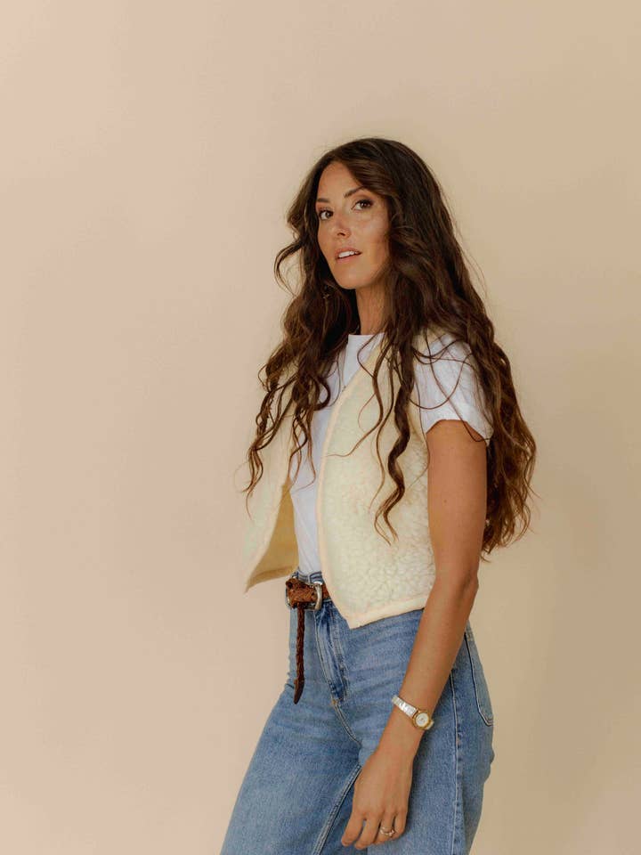 DEN KORTE ULDVEST I CREME for engroshandel hos marushka