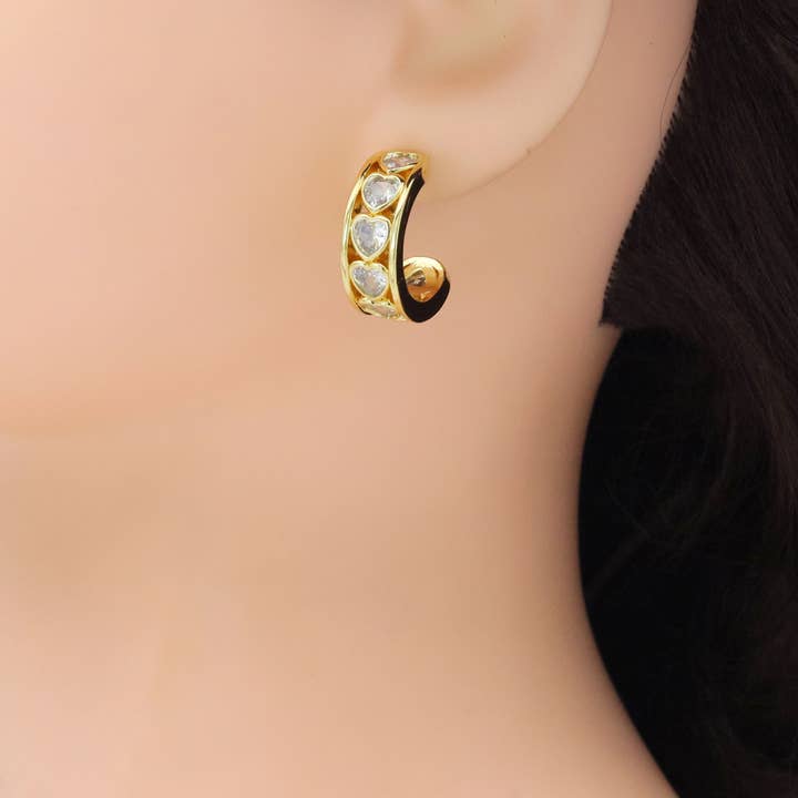 BestBeads&Beyond - Vente Créoles - Créoles épaisses en forme de cœur transparent en forme de cœur et de zircone, Sku #LX6712