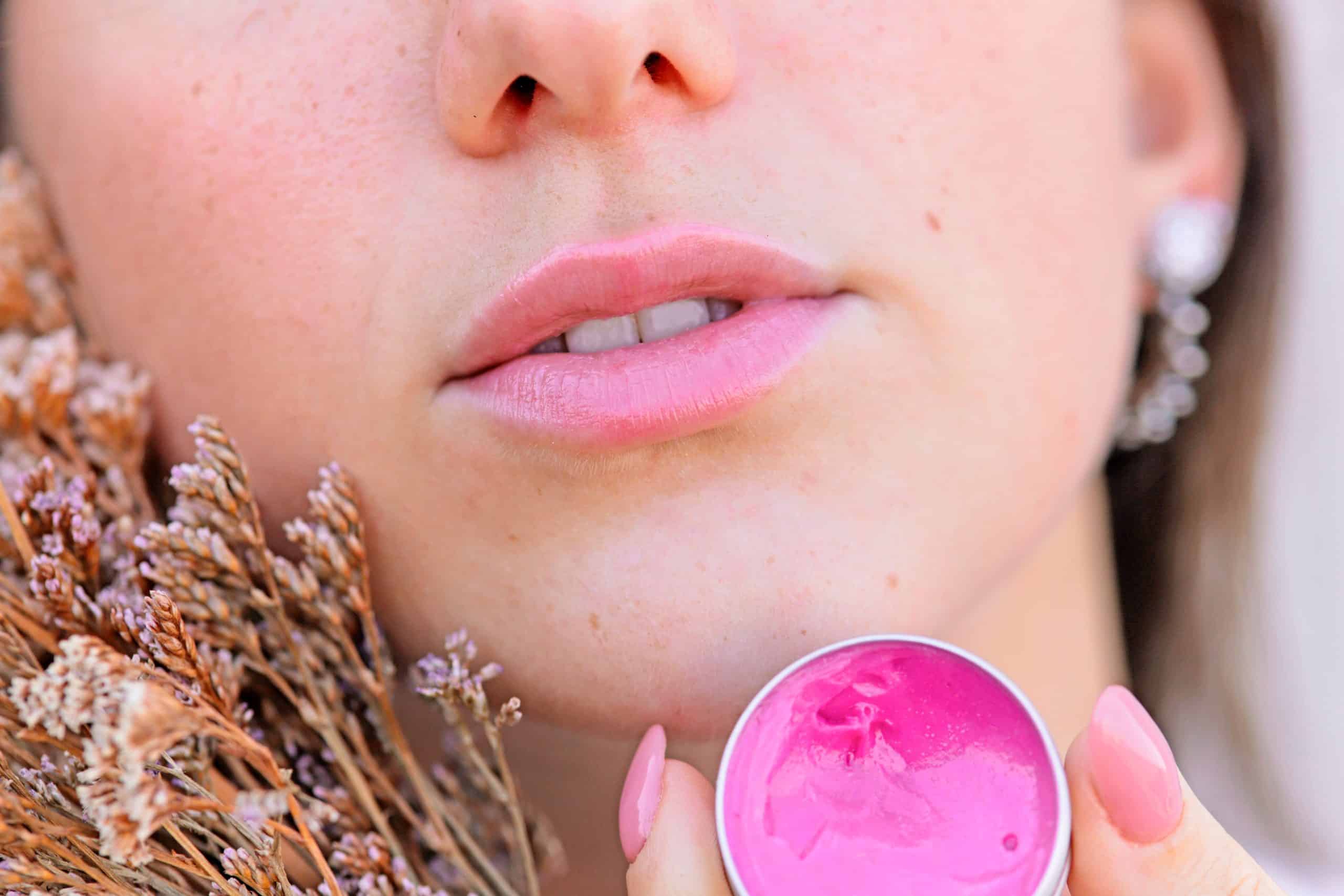 Maremma Officinalis - Wholesale Lip Balm - Apino | Volumizing and protective lip butter1