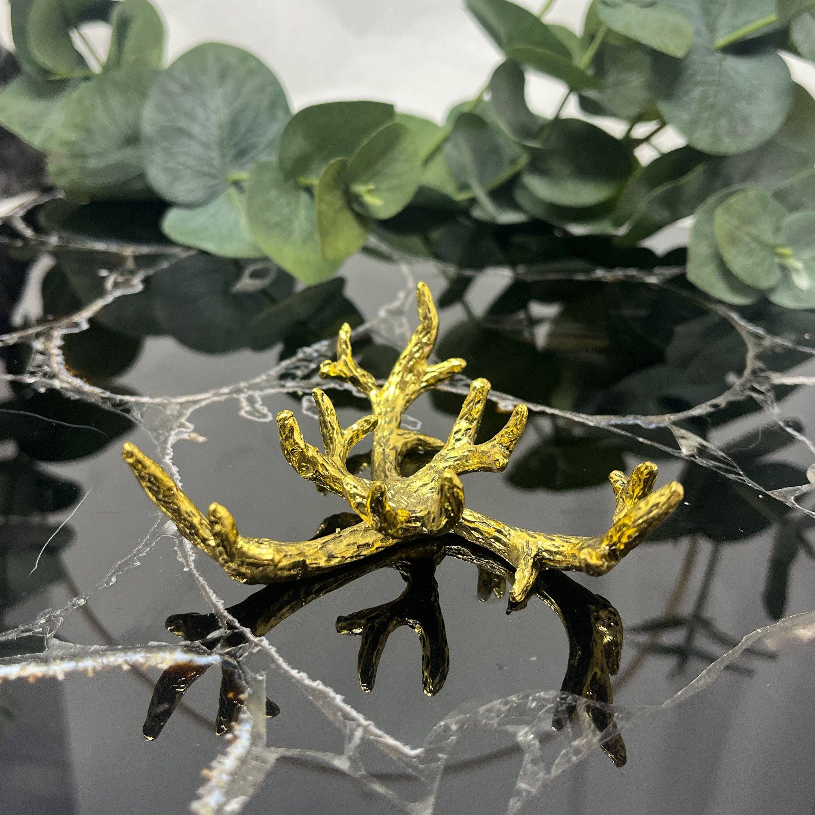 The Crystal Tabby - Wholesale Decorative Tabletop Object - Gold Antler Sphere Stand3