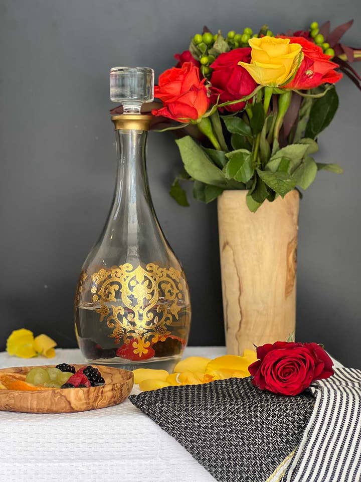 Clear Gold Amira Carafe for wholesale by Scents and Feel
