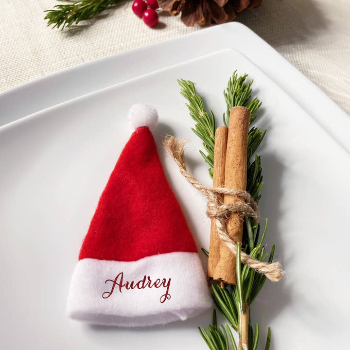 Wrapables.com - Wholesale Christmas Decoration - Wrapables Mini Santa Hat Silverware Holders, Wine Bottle Hats, Table Decor (Set of 12)4