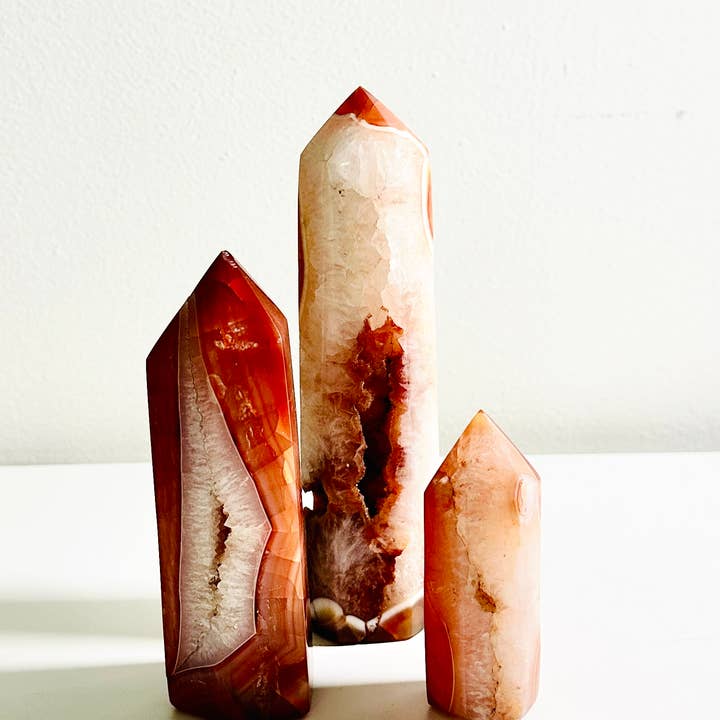 Kreateur Miami - Vente Pierre et cristal de spiritualité - Tours d'Agate Cornaline – Lot Mixte de 5 KG1