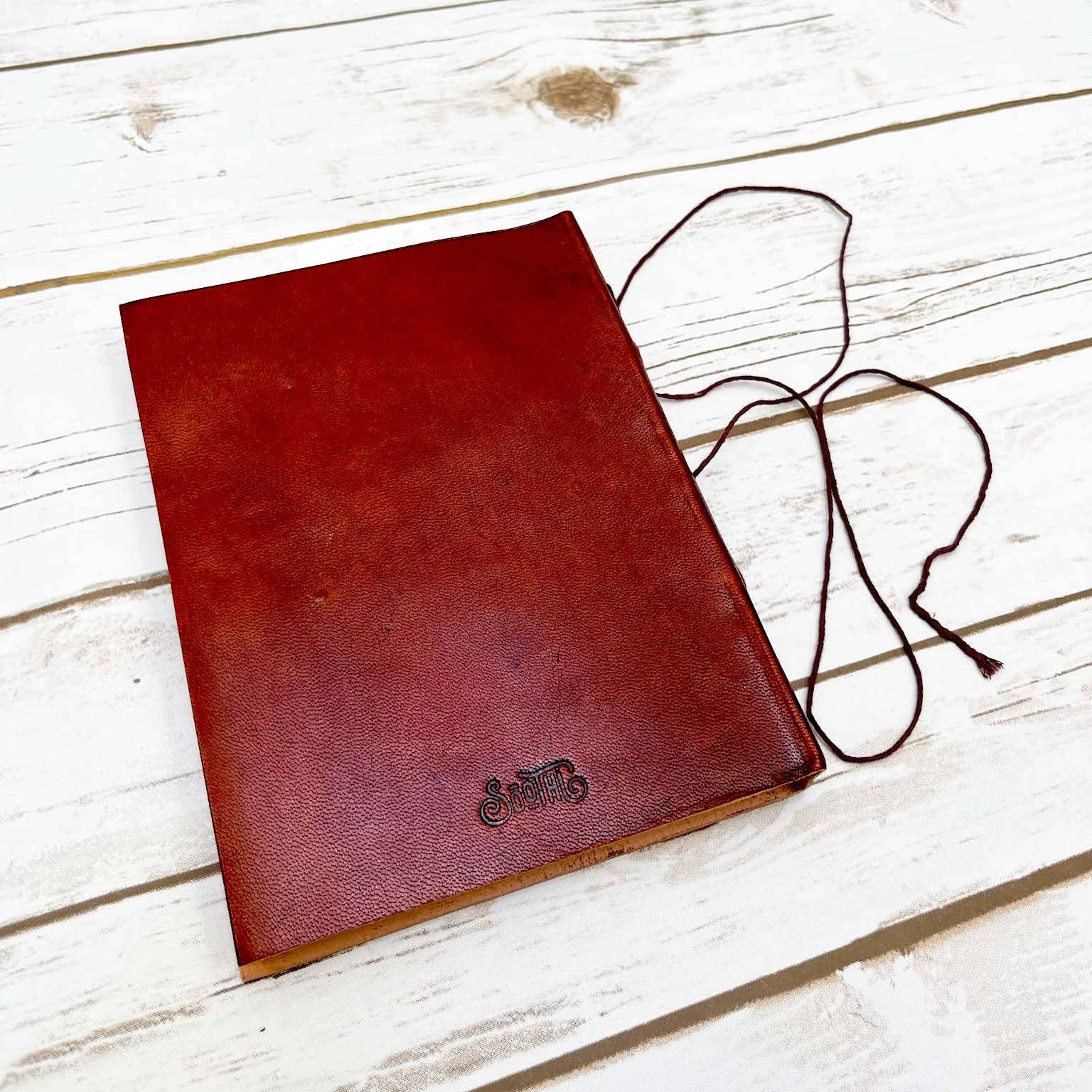 Soothi | Containers Of Creativity - Wholesale Journal/Diary - The Future Belongs, Eleanor Roosevelt Leather Journal - 8x63