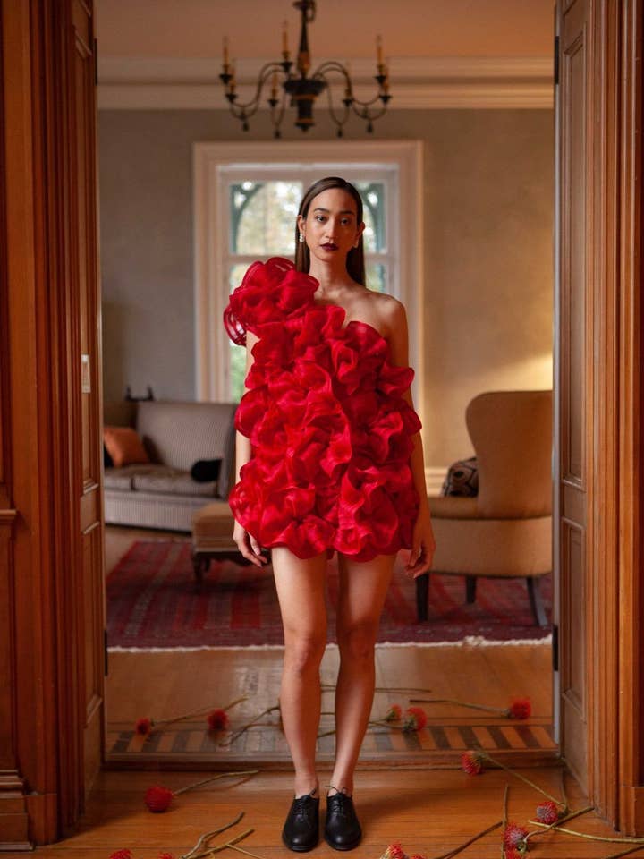 Robe Pouf Ellaella (Sur mesure) pour la vente par Jasmine Chong