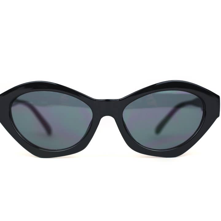 Salem in 4 colors for wholesale by Komett Studios