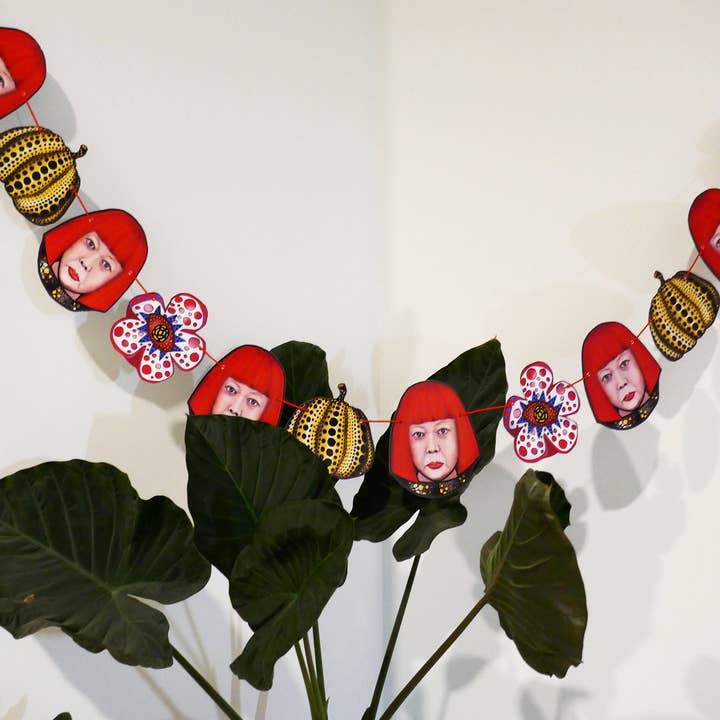 THE PAPER IDOLL - Vente Fanion/guirlande - Boutière/guirlande Yayoi Kusama, cadeau Yayoi Kusama, art japonais