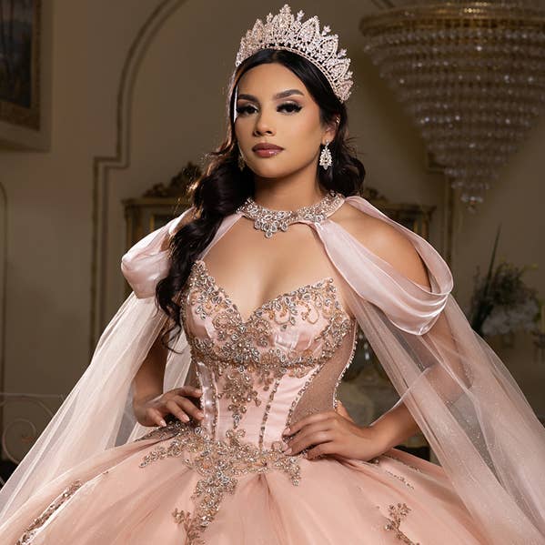 Vestido de Baile de Quinze Anos com Capa e Decote em Linha A por atacado de Babyfox Apparel