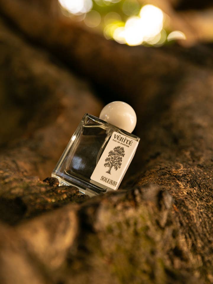 VERITE - Eau De Parfum - Nontoxic Fragrance for wholesale by Solenne Fragrance