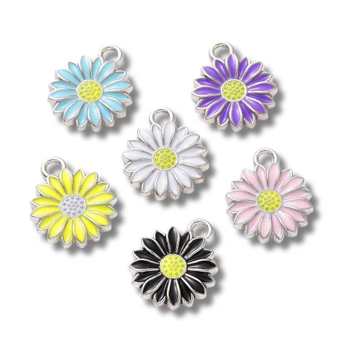 Colgante Daisy Silver para venta al por mayor de Love, Paige Designs