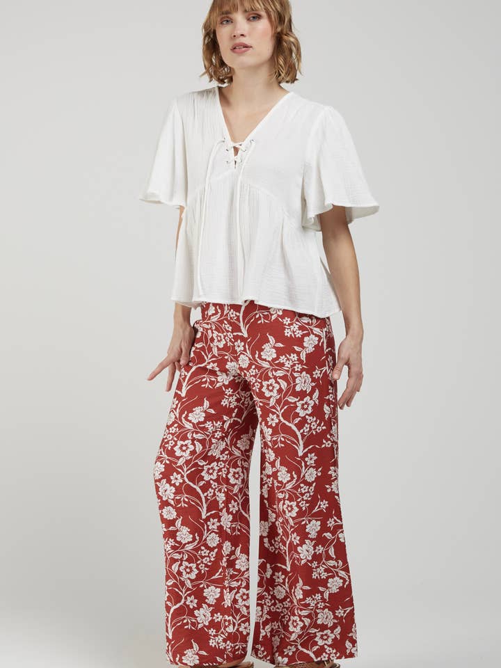 FABIO - Vide bukser med blomstret print for engroshandel hos Andy & Lucy