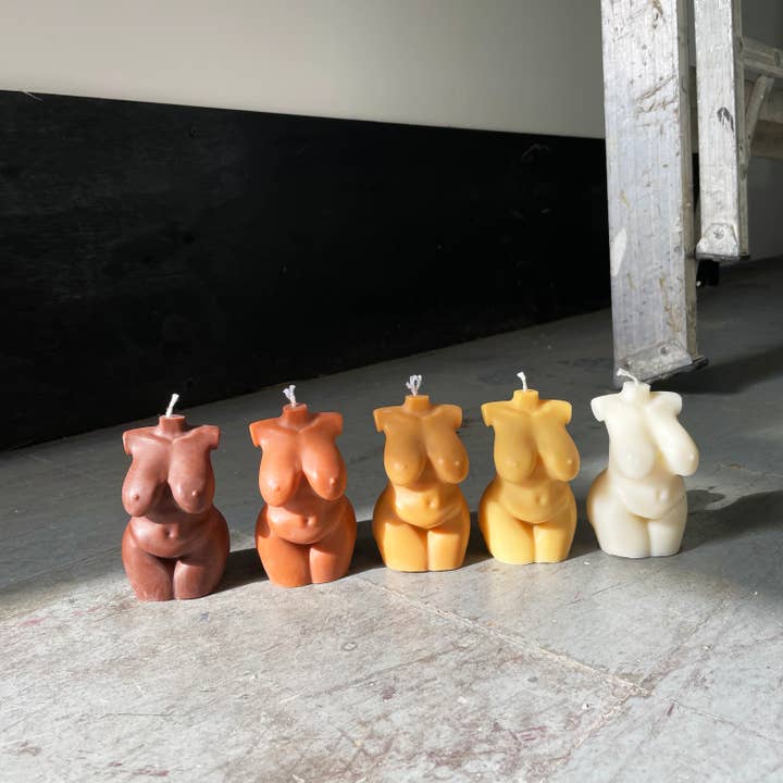 Curvy Female shaped Soy & BeesWax Candle for wholesale by YUI BROOKLYN