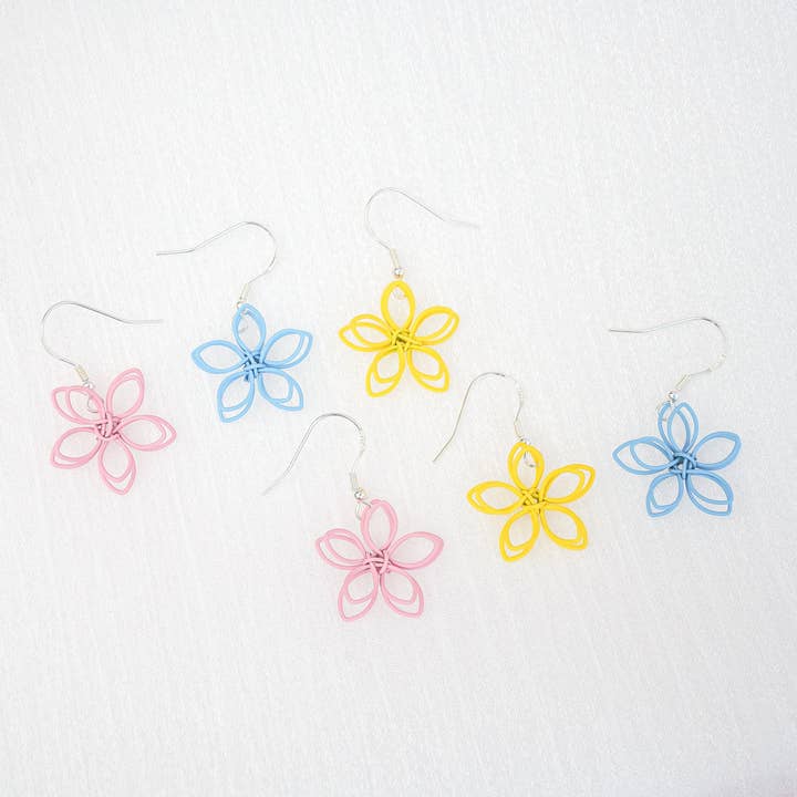 Mini Story Co - Vendita all'ingrosso Orecchini pendenti - Orecchini pendenti a forma di fiore di Sakura | Gioielli estetici con fiori di ciliegio | Orecchini floreali primaverili | Simpatico regalo per lei | Regalo per damigella