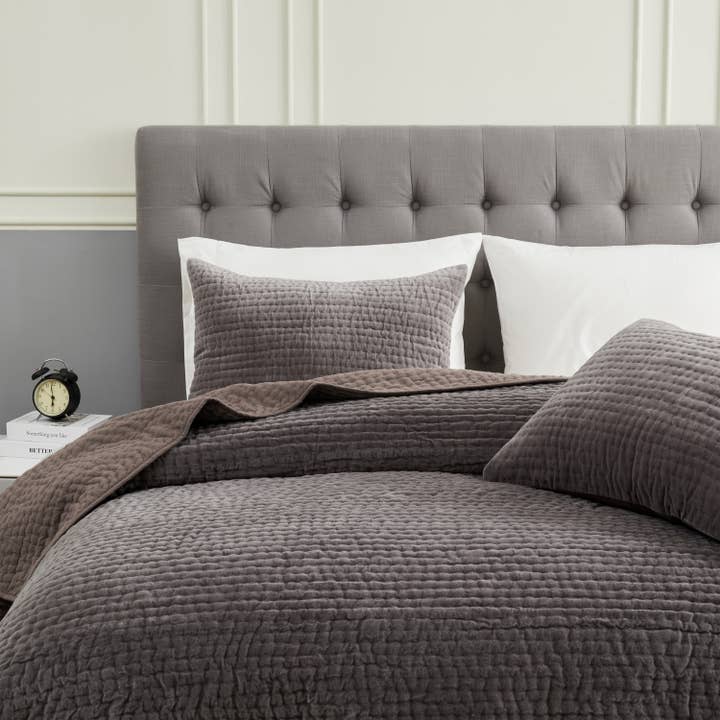 Mélange Home - Wholesale Quilt - Tamara Velvet Quilt Set