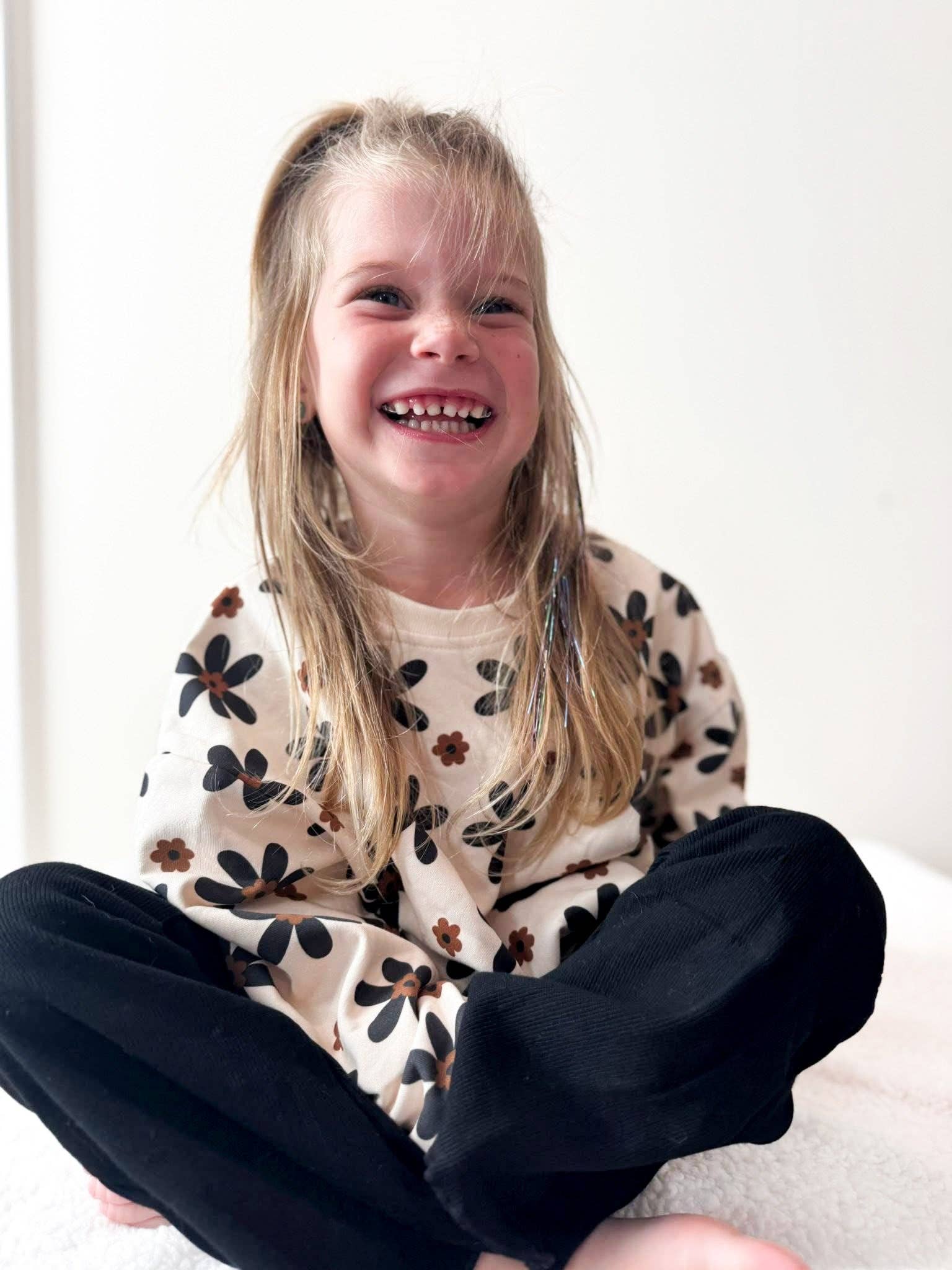 Lettie Grays Clothing - Wholesale Sweatshirt - Kids - LG Retro Bloom Crewneck4