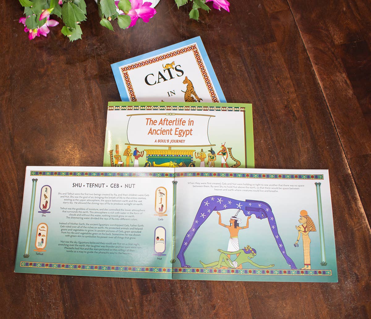 Discoveries, Inc. – Engroshandel History & Geography – Egyptiske guder ved Nilen hæfte - 18 sider1