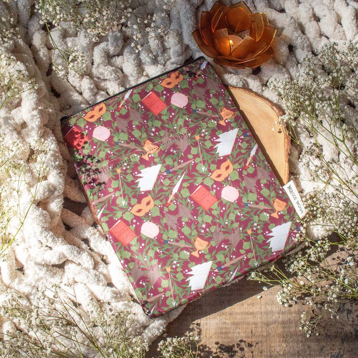 Meaggie Moos - Wholesale Book Cover - Book / Tablet Sleeve | A Court of Thorns and Roses