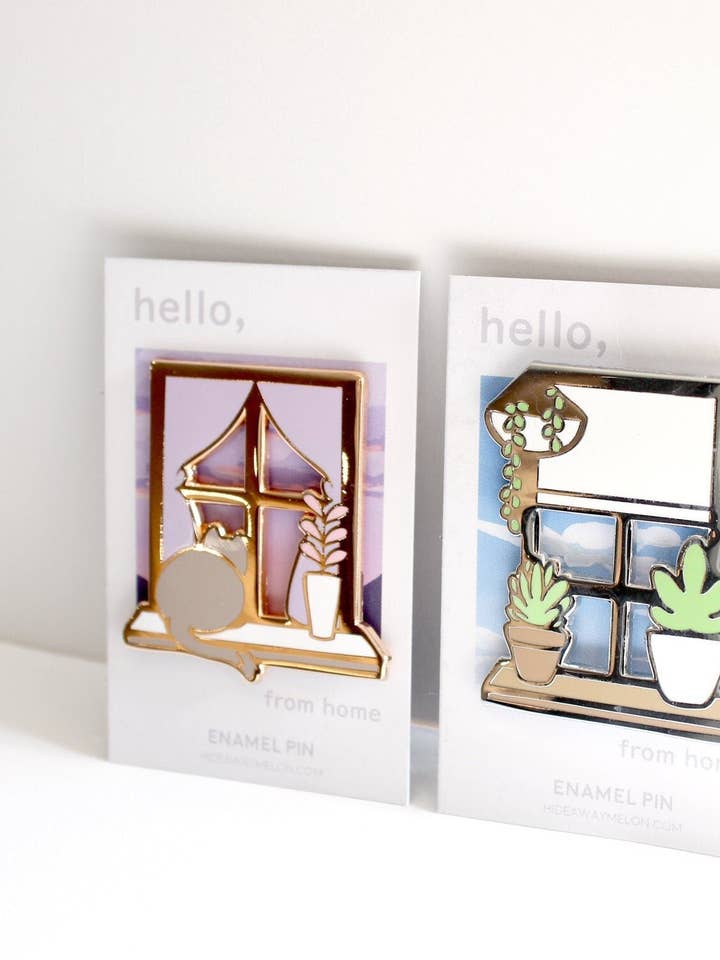 Épingle Émail Dur Grande Vitre pour la vente par HideawayMelon