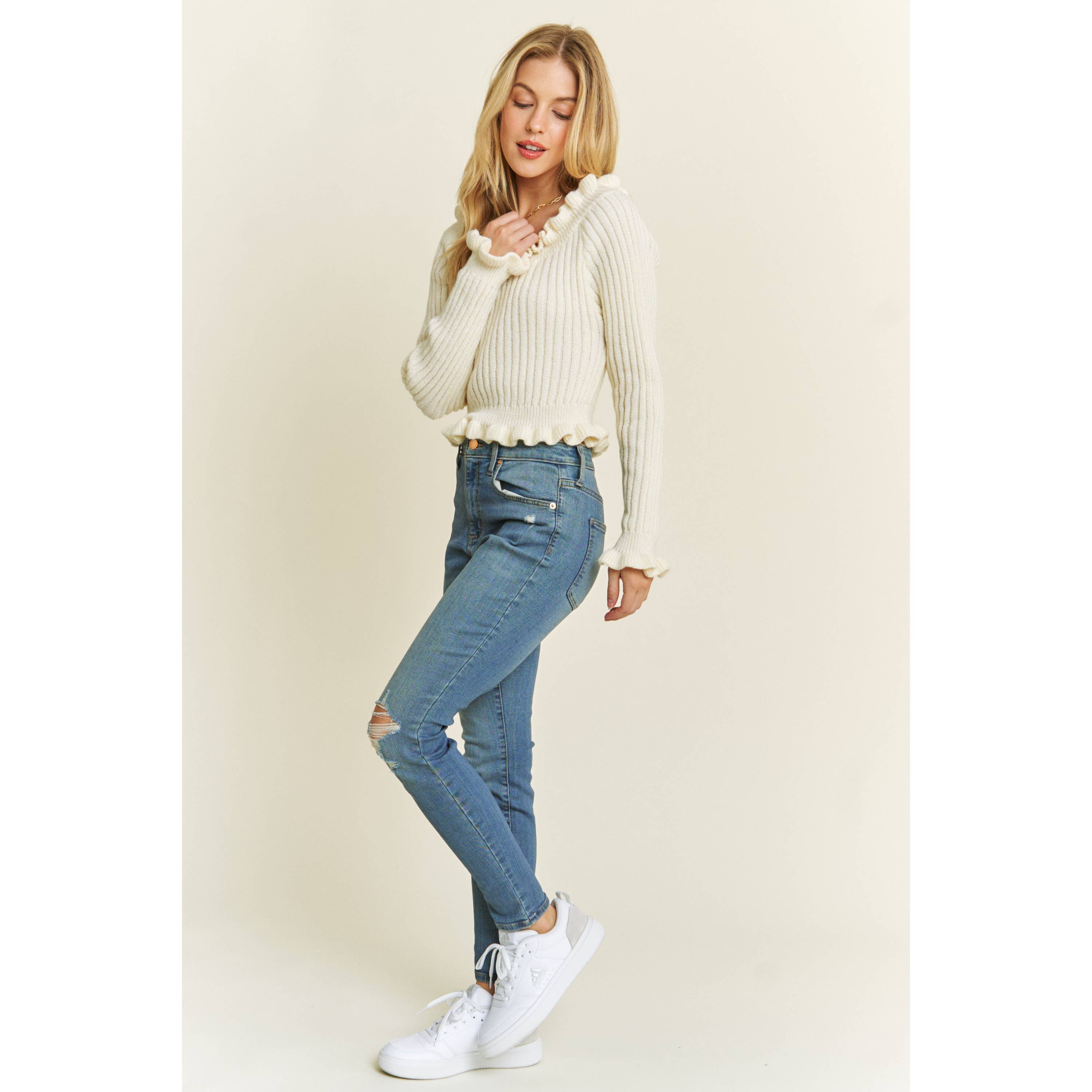 Sweet Generis – wholesale Pullovertröja - Dam – EVERDAY-TRÖJA MED VOLANGKANTER UTAN AXELBAND11